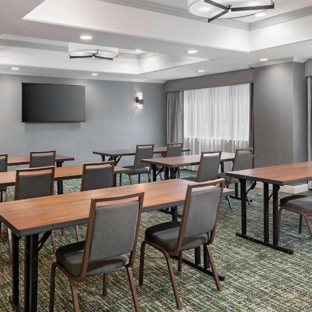 Hampton Inn Hartford Airport Уиндзор Локс Екстериор снимка
