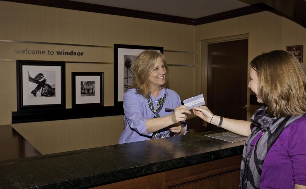 Hampton Inn Hartford Airport Уиндзор Локс Интериор снимка