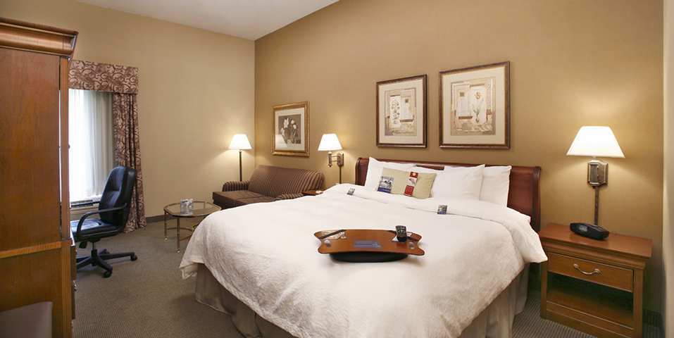 Hampton Inn Hartford Airport Уиндзор Локс Стая снимка